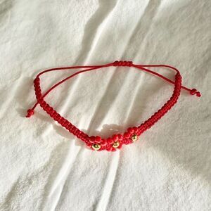 Red flower friendship beaded bracelet